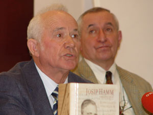 Nikola Benčić i Alojz Jembrih pri prezentaciji. (slika: ORF) Nikola Benčić i Alojz Jembrih pri prezentaciji. (slika: ORF)