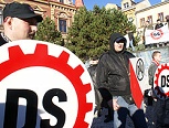 Verbotene rechtsextreme Arbeiterpartei (DS) Verbotene rechtsextreme Arbeiterpartei (DS)