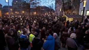 Demo in Budapest gegen Orbán Freund Bayer | Foto - epa