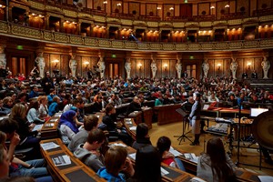 "Spiegelgrund" | Uraufführung im Parlament